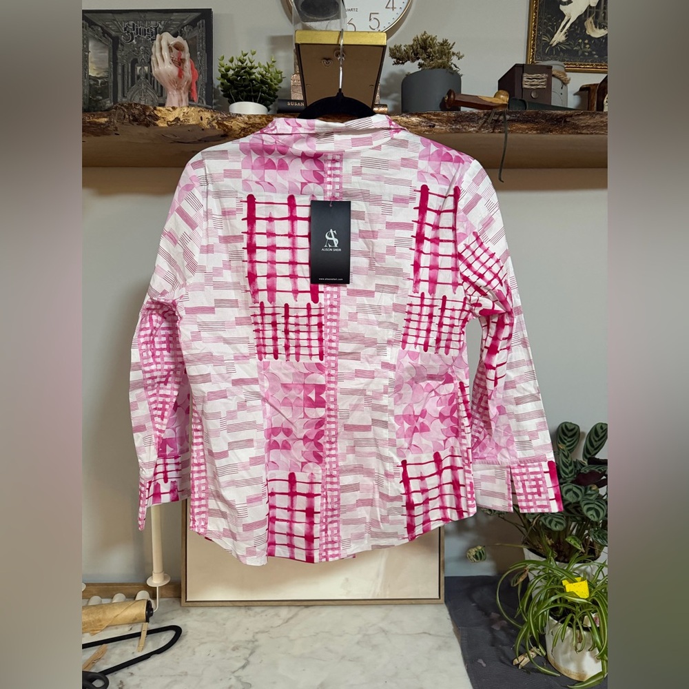 NWT Alison Sheri Pink Patterned Button-Up Top - Picture 6 of 9